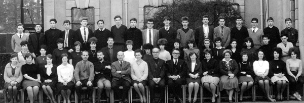 1964: Vith Form French Group at Dyffryn